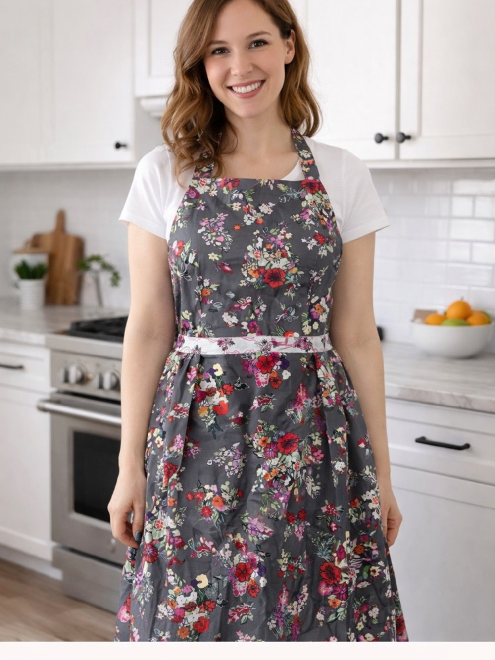 Vera Bradley Vintage Style Floral Apron Gray Pink Full Bib Pleated Cottagecore